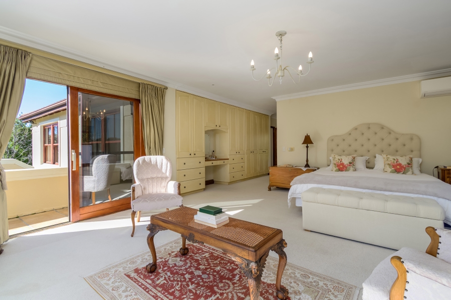 7 Bedroom Property for Sale in Zwaanswyk Western Cape